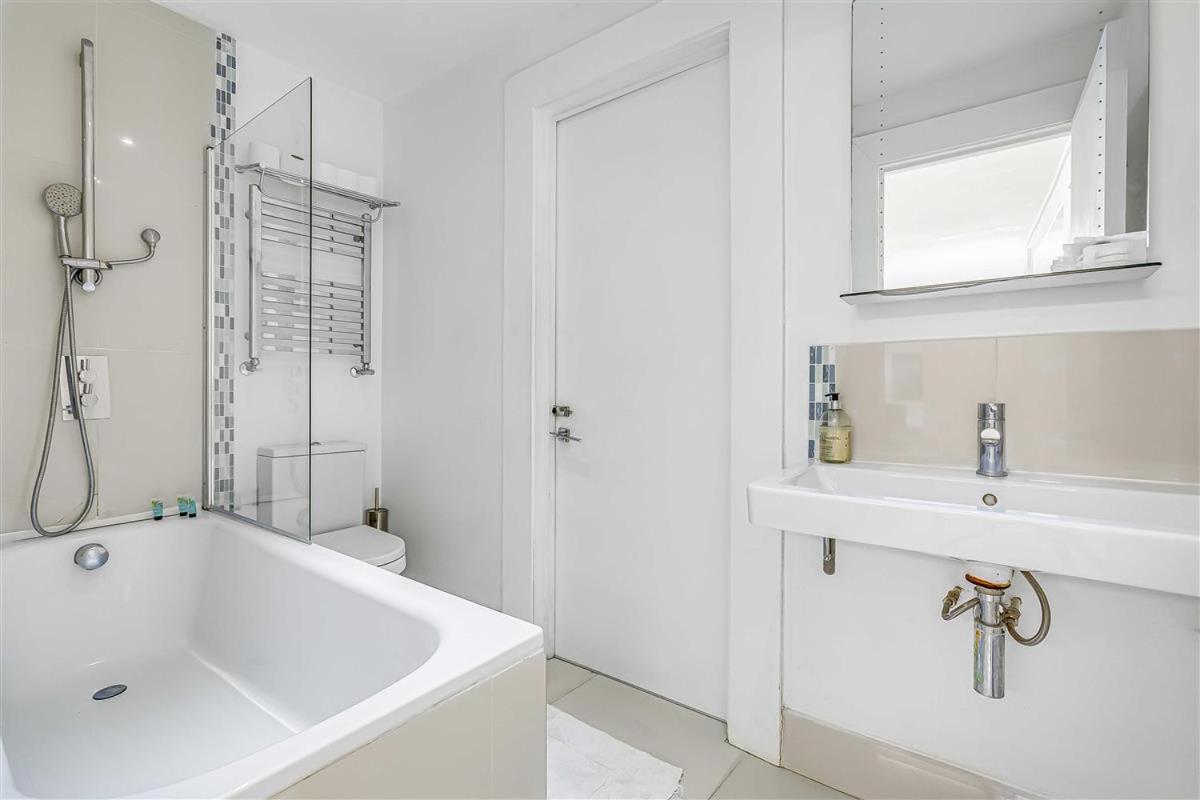 Earls Court Spacious Apartment Londen Buitenkant foto