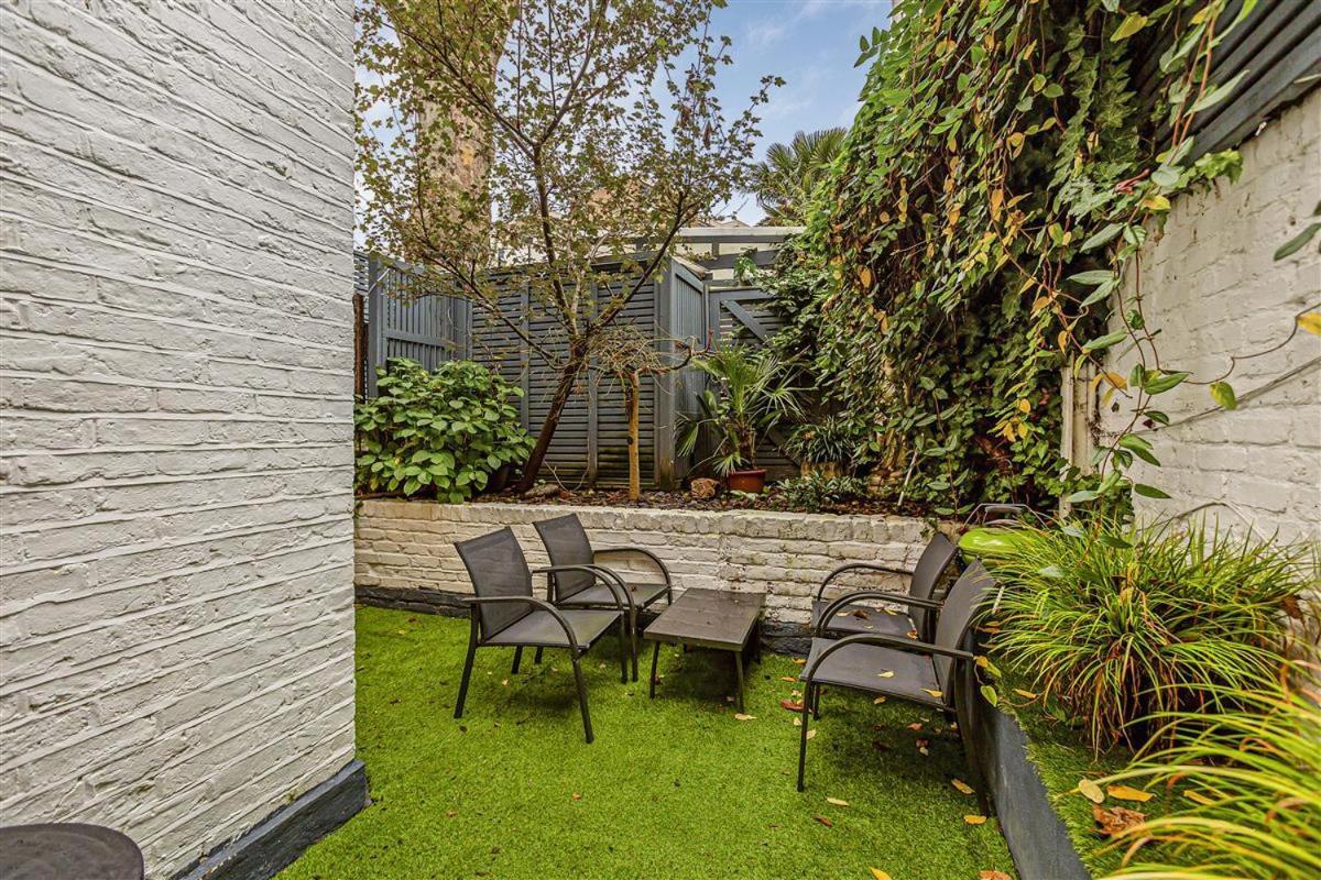 Earls Court Spacious Apartment Londen Buitenkant foto